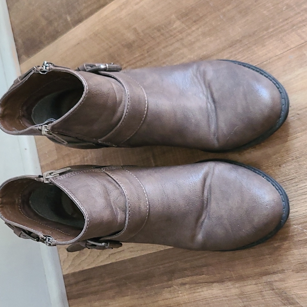 7.5 Buckle Booties Ruff Hewn - Picture 4 of 5